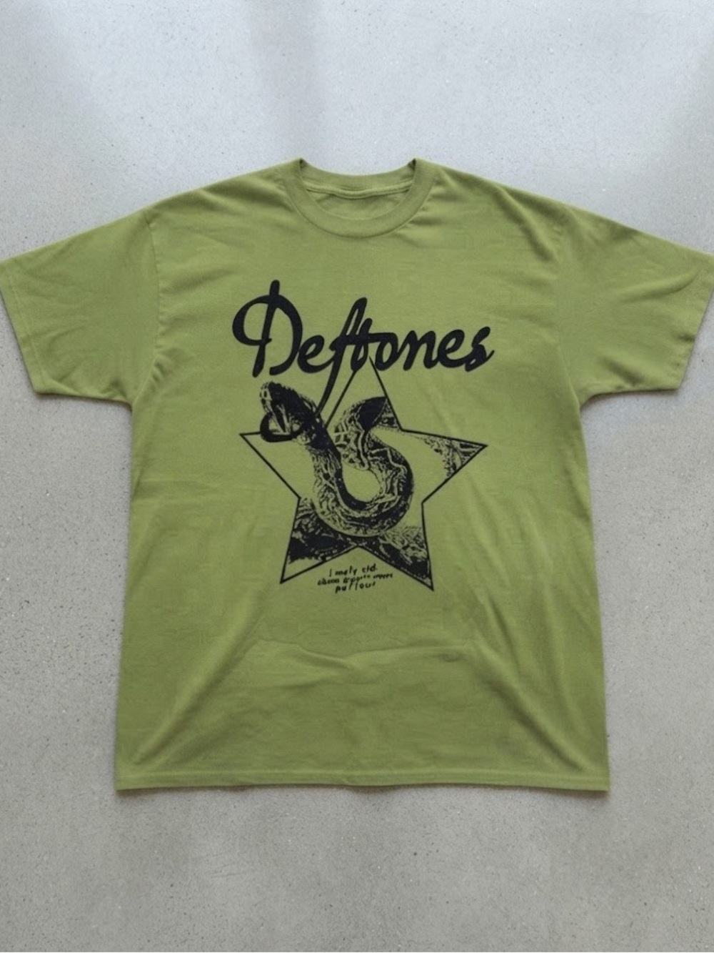 Deftones Snake Star Graphic Green Cotton Gildan T-Shirt